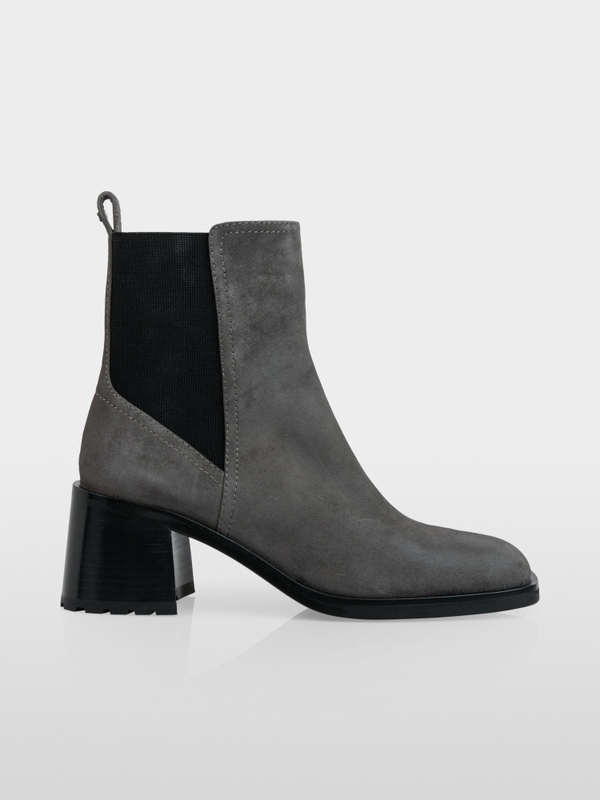 Leather Chelsea booties
