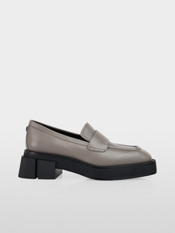 Leather shoes with platform