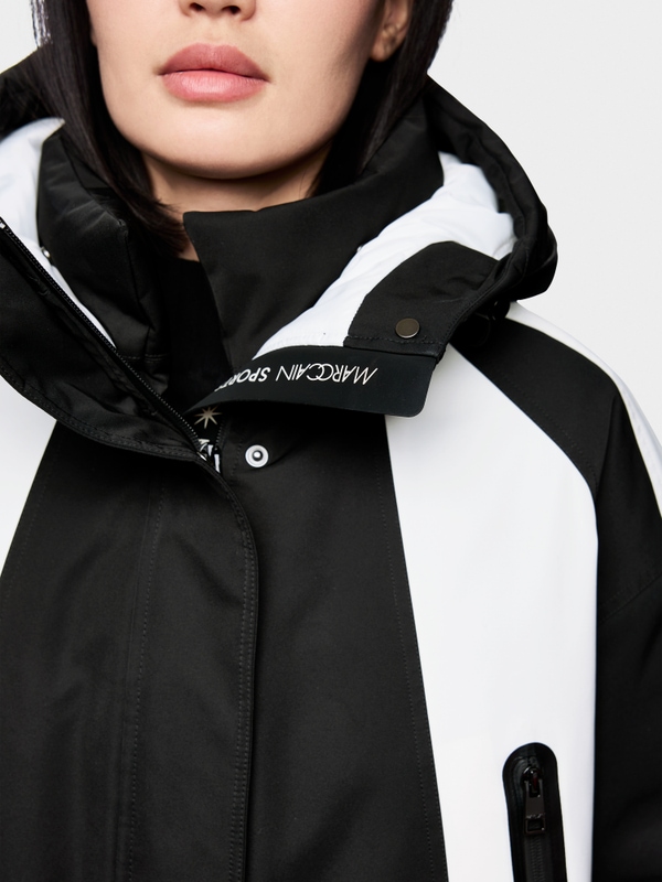 Outdoor jacket in a layered look