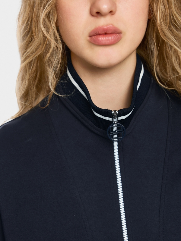 Kurze Sweatjacke