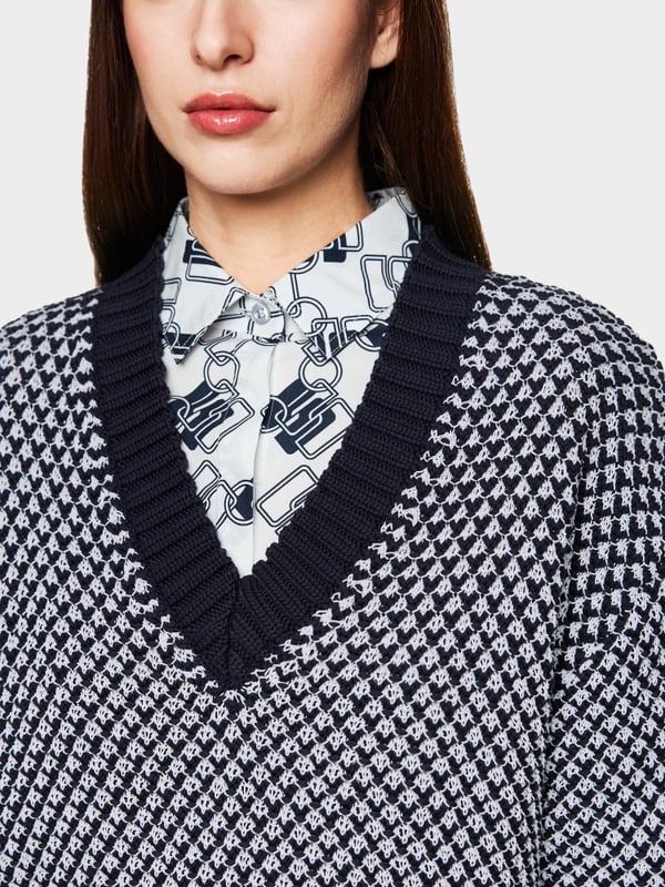 Knitted in Germany short jumper