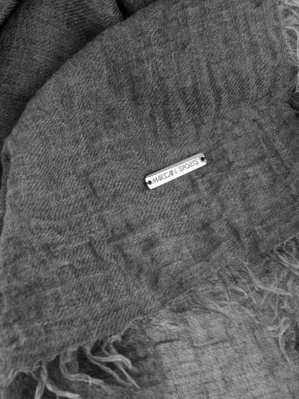 Scarf in crinkle look