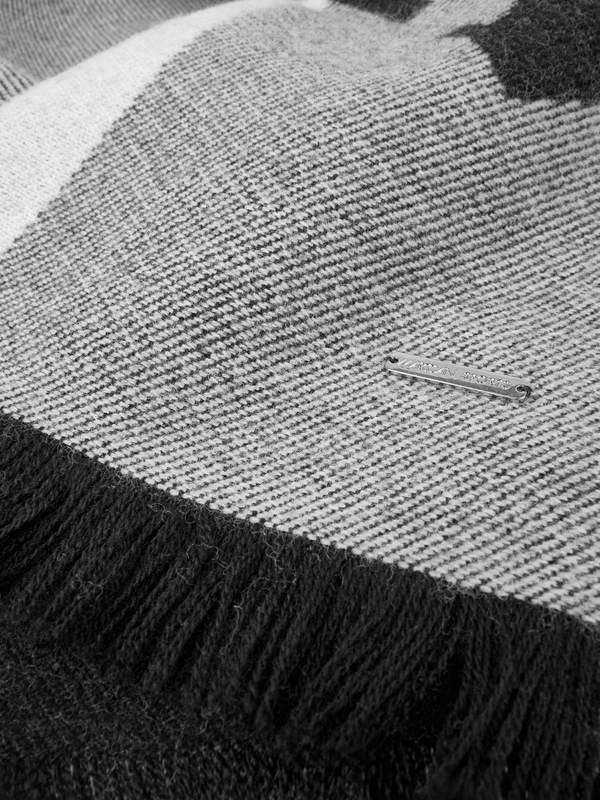 Soft wool scarf