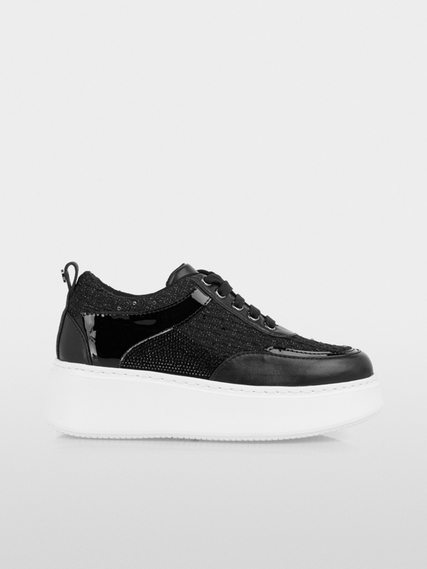 Sneakers met glitter en lakdetails