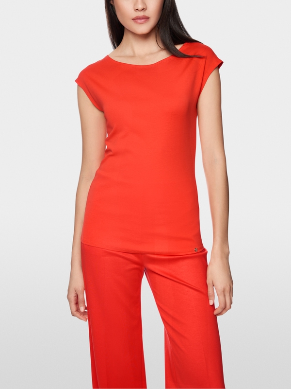 T-shirt with cut sleeves