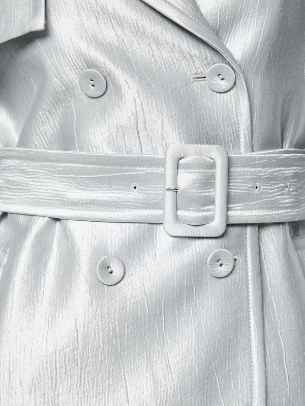 Lightweight outdoor jacket with shimmer