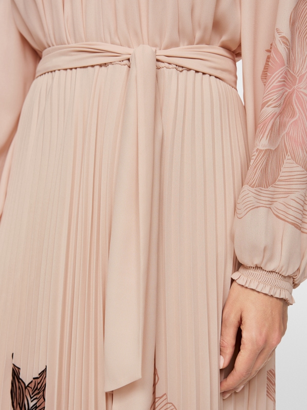 Pleated midi dress with floral print