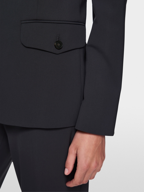 Blazer cintré avec ourlet arrondi