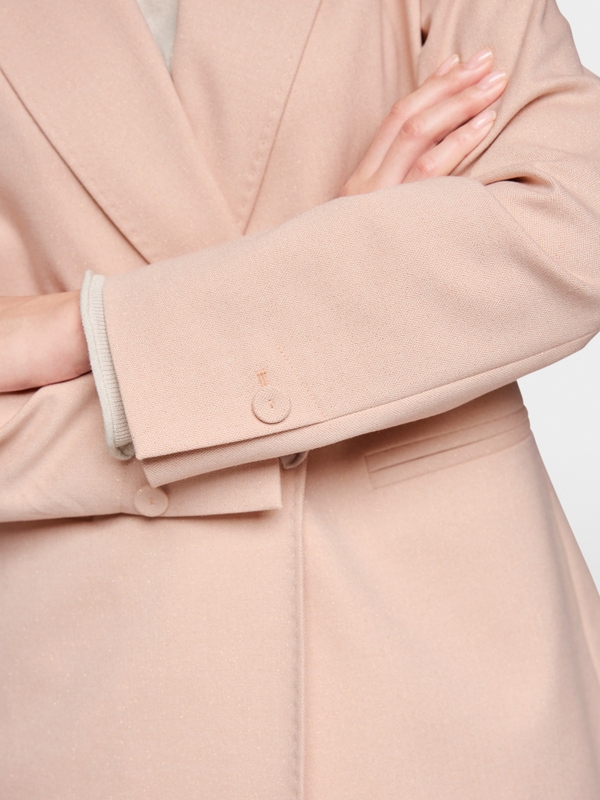 Blazer in a casual boyfriend style