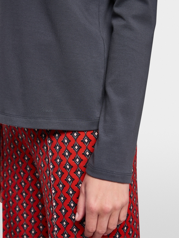 Long-sleeved top with silk trim