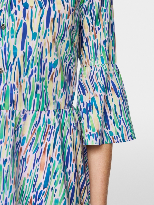 Feminine blouse with confetti print