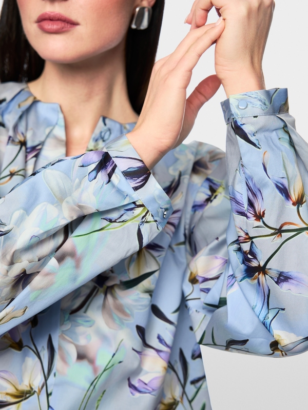 Blouse with all-over lily print
