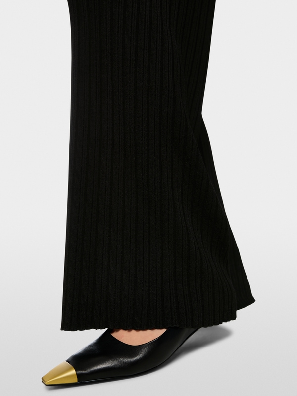 WELKOM Knitted in Germany trousers