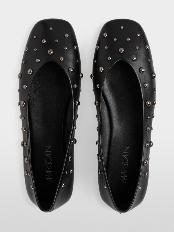 Leder-Ballerina mit Nieten