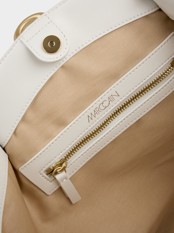 Shopper bag with handles in recycled leather