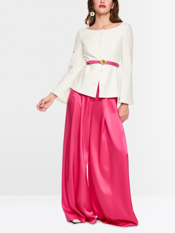Elegant jacket with cinched waist