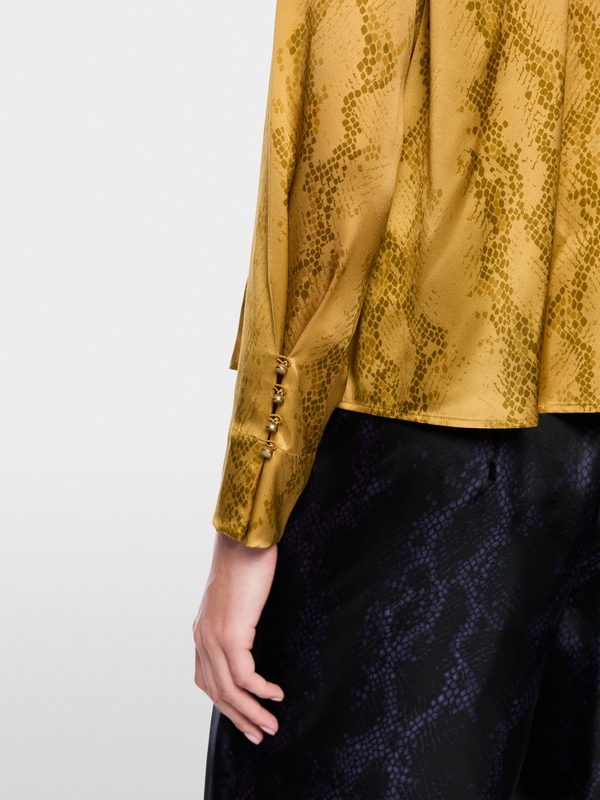 Zijden blouse met slangenprint
