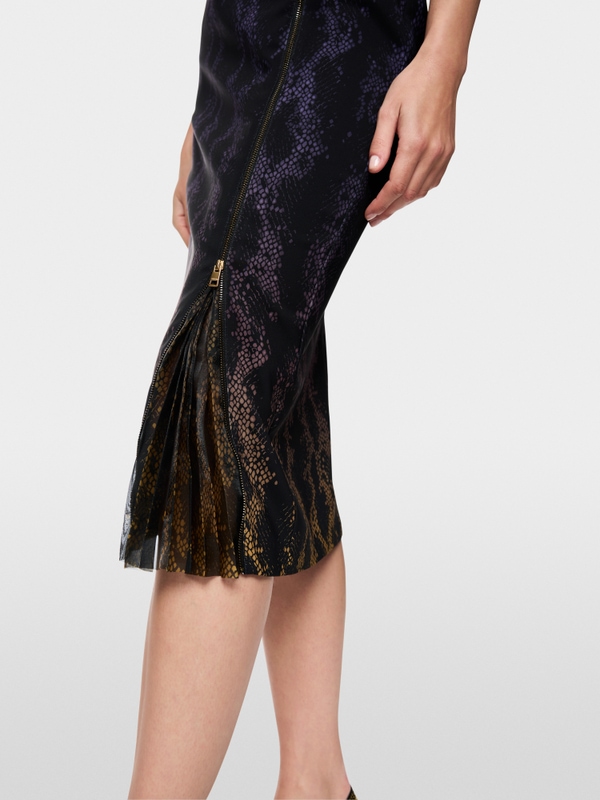 Pencil skirt with snake print