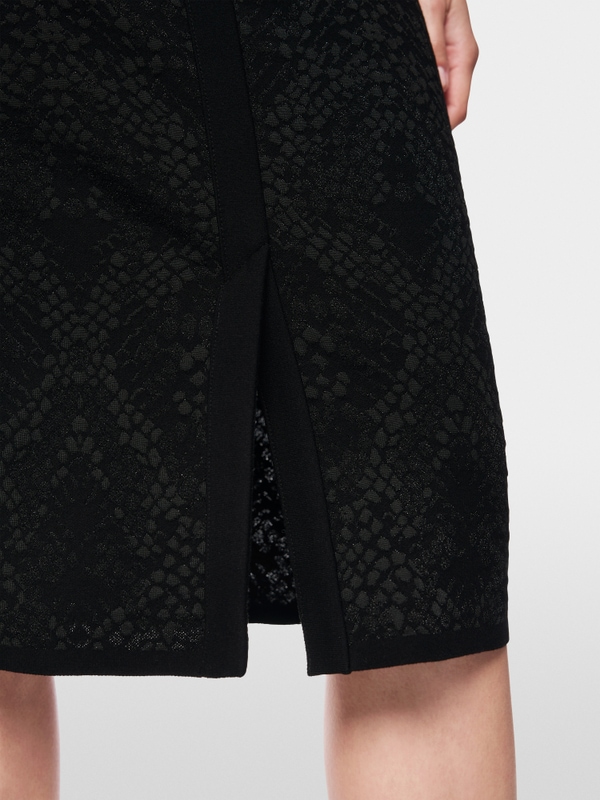 Rock Knitted in Germany