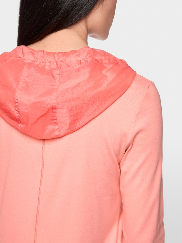 Sporty dress with hood