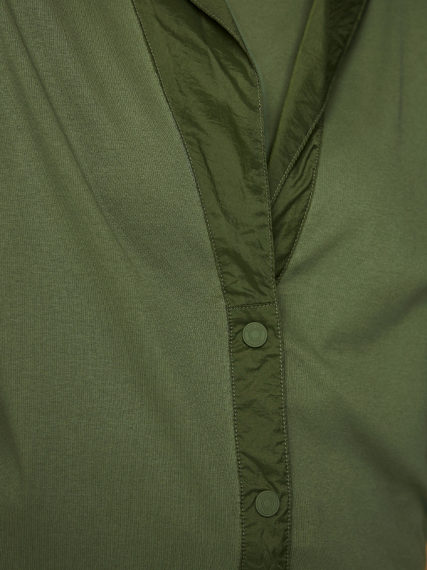 Lightweight jacket in a mix of materials