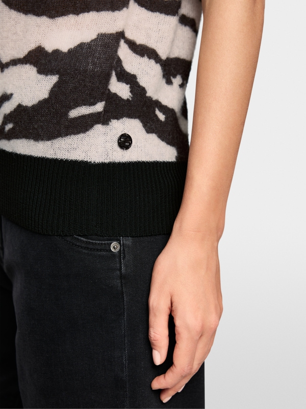 Pull à manches courtes tricoté en Allemagne