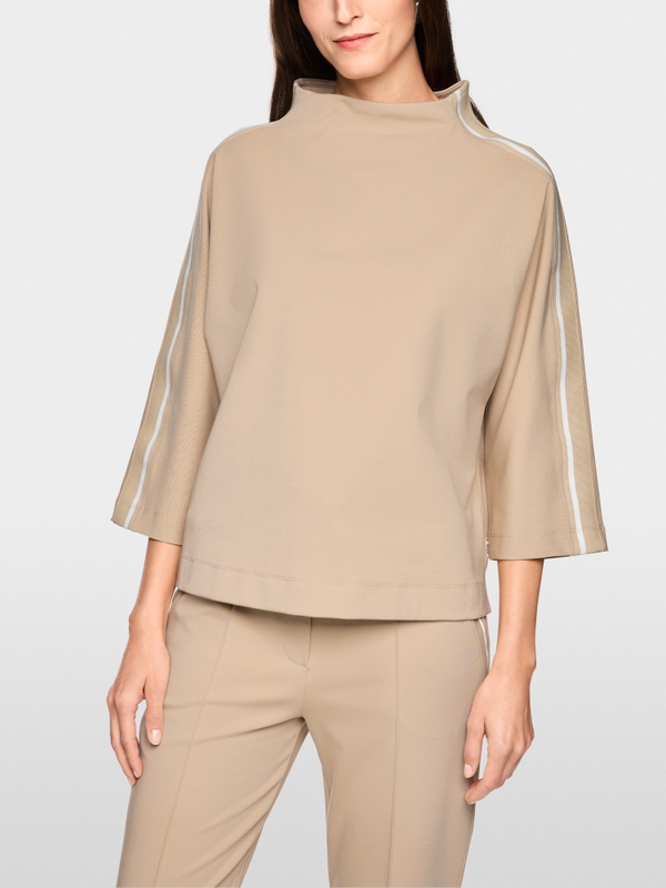 Sweatshirt with stand-up collar