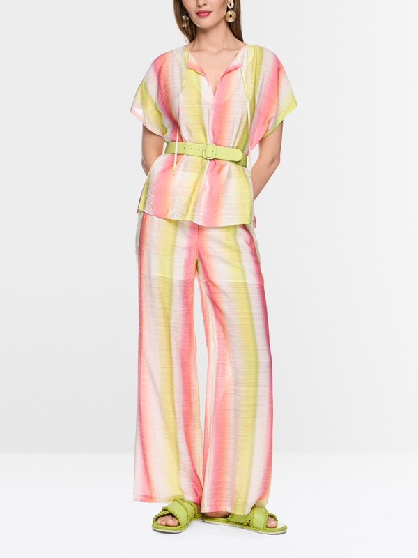 Blouse shirt with gradient stripes
