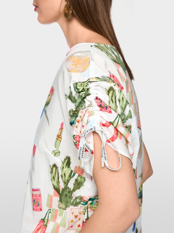 Blouse shirt with gathered details
