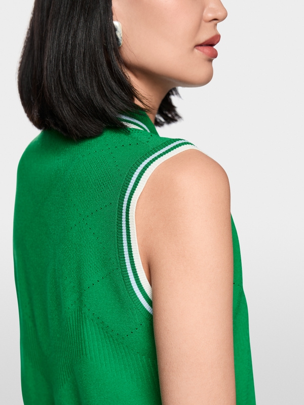 Knitted top with openwork pattern