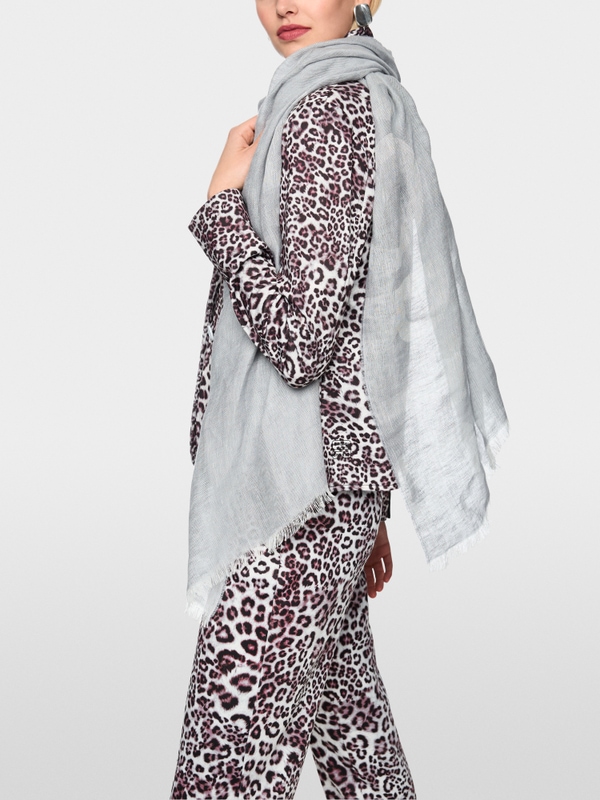 Lightweight linen scarf