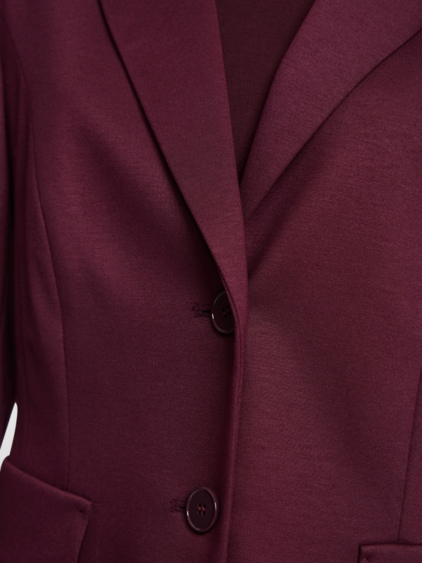 Fitted stretch blazer with lapels