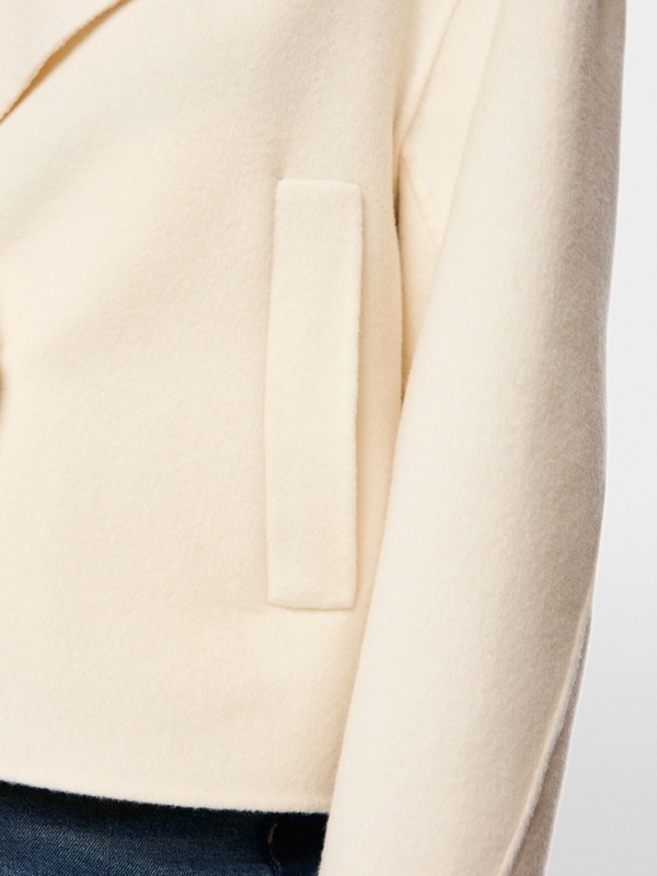 Short wool jacket