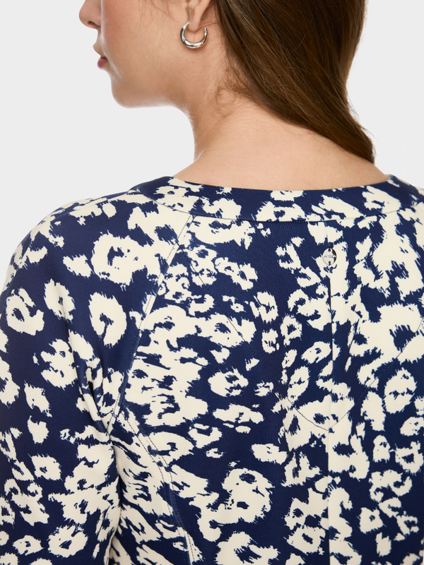 Short dress with all-over print