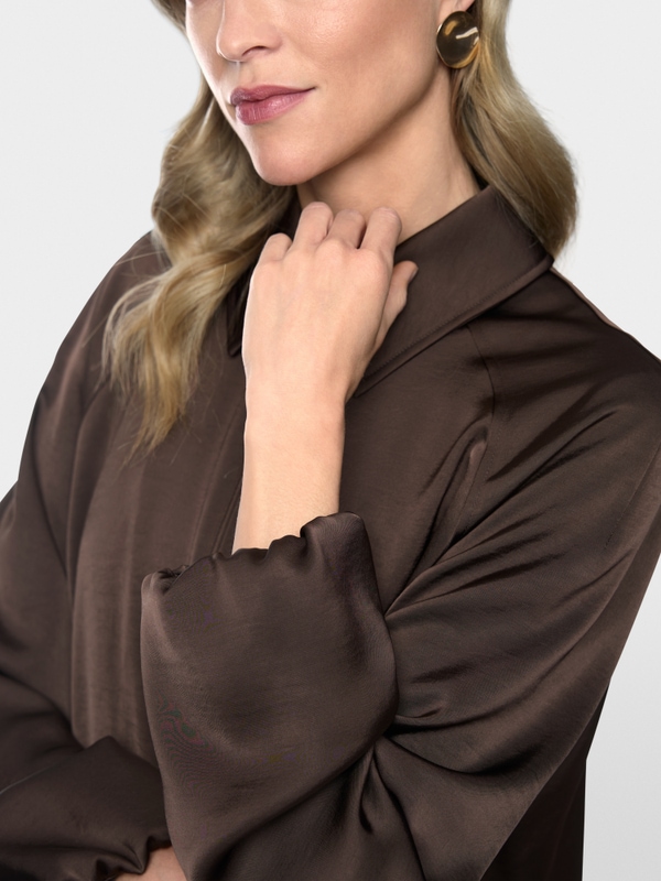 Flared jacket in shiny material