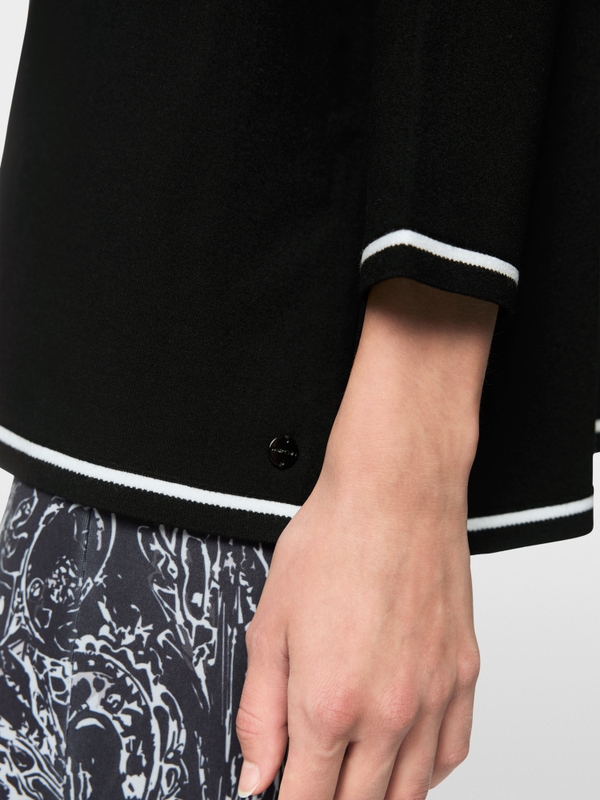 Pull en maille fine tricoté en Allemagne