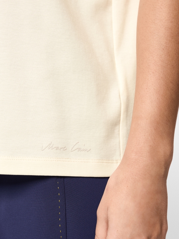 Elegant T-shirt