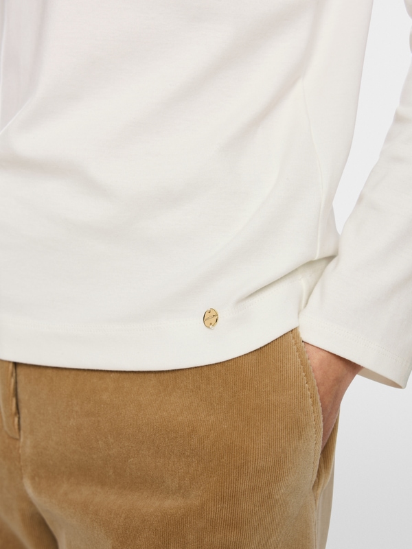 Shirt with silk piping