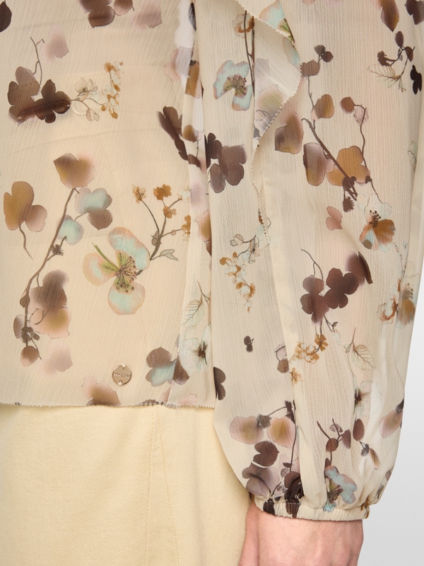 Floral blouse with flounces