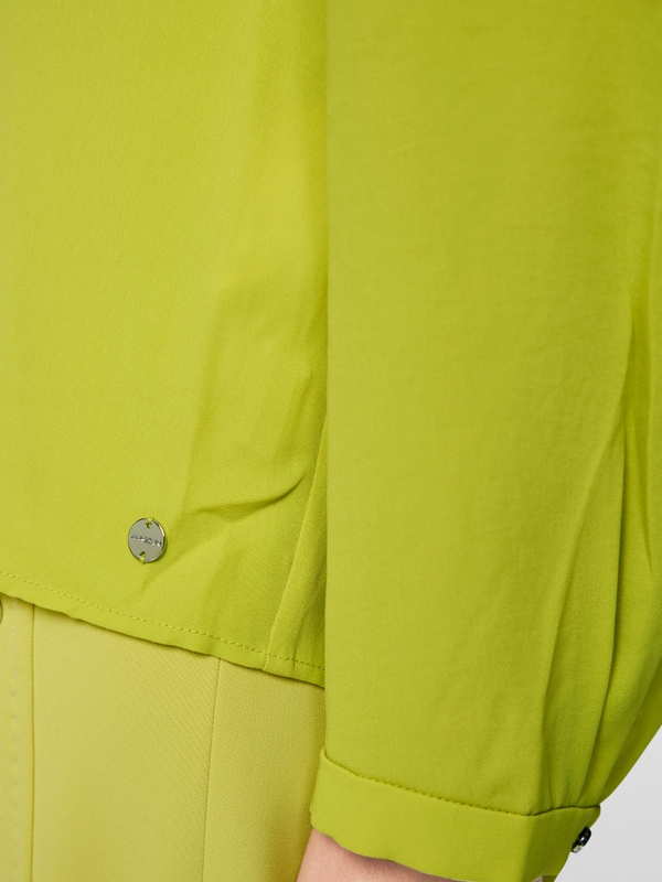 Blouse with flounces