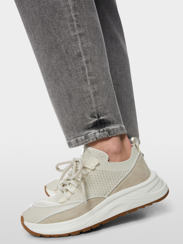 FEURA feminine fit jeans