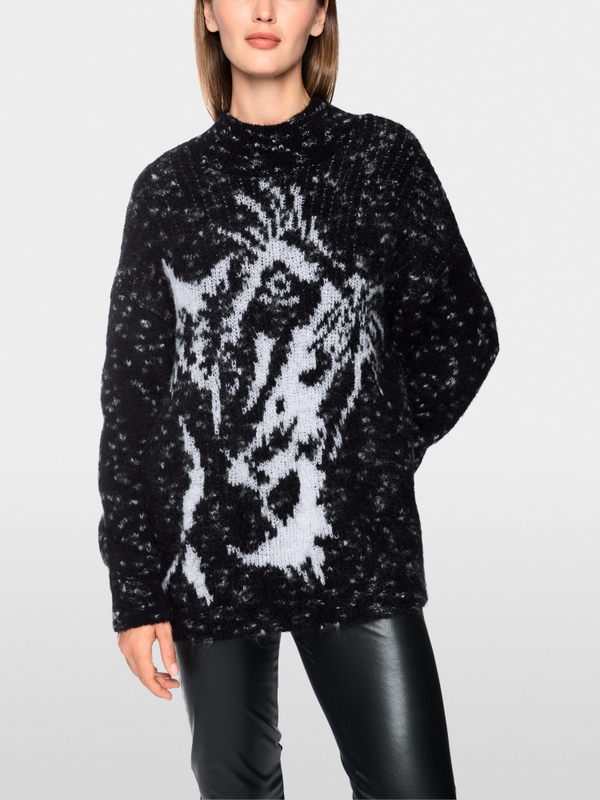 ‘Knitted in Germany’ cat jumper