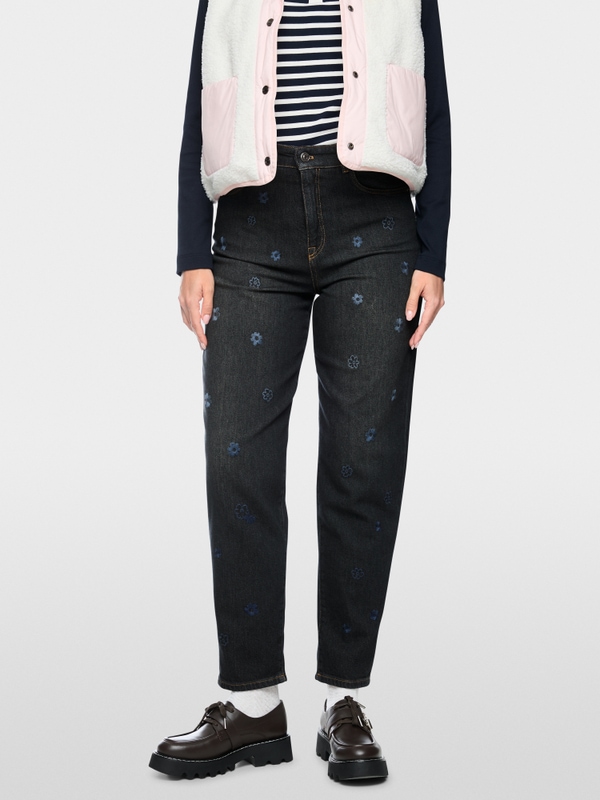 FEURA feminine fit jeans