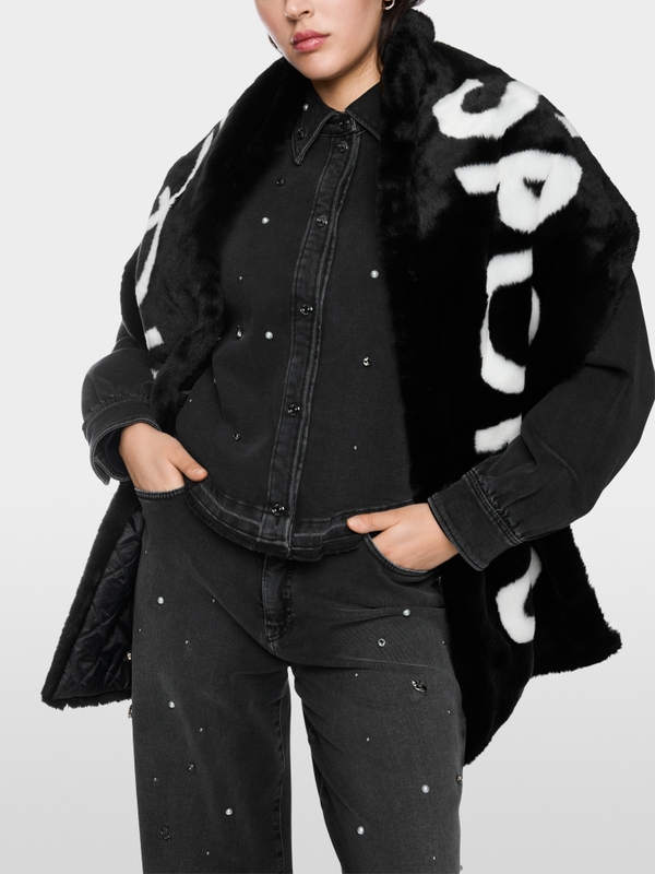 Oversized faux fur scarf