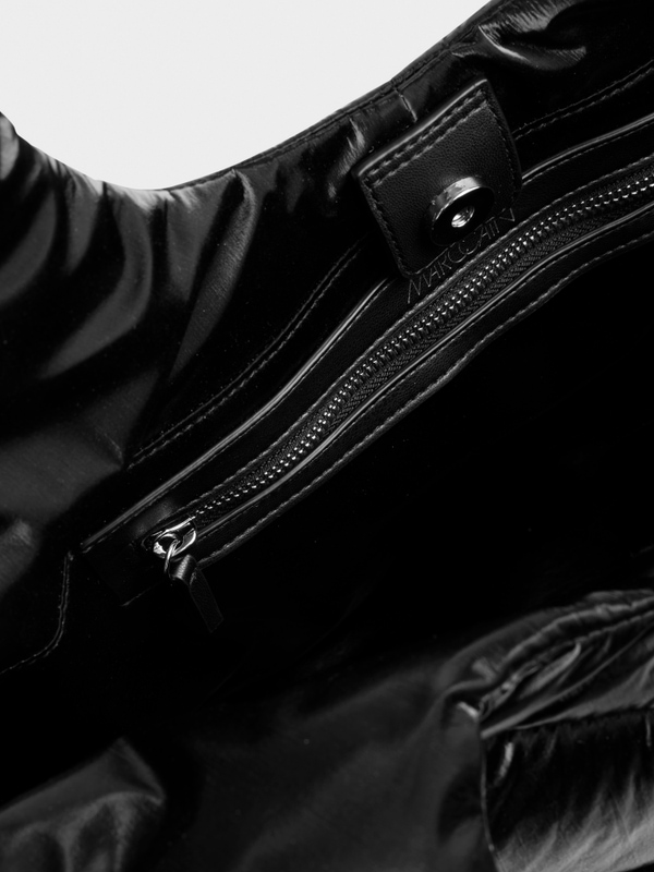 Padded shopper with metallic effect
