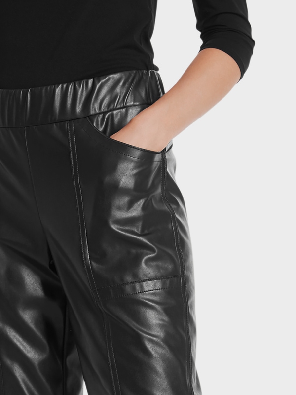 Pants in artificial leather