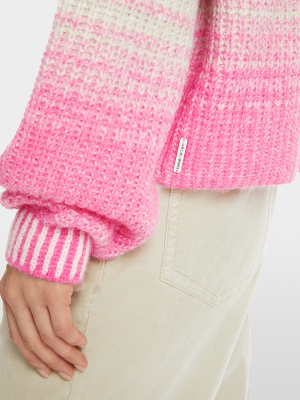 Oversized-Pullover Knitted in Germany
