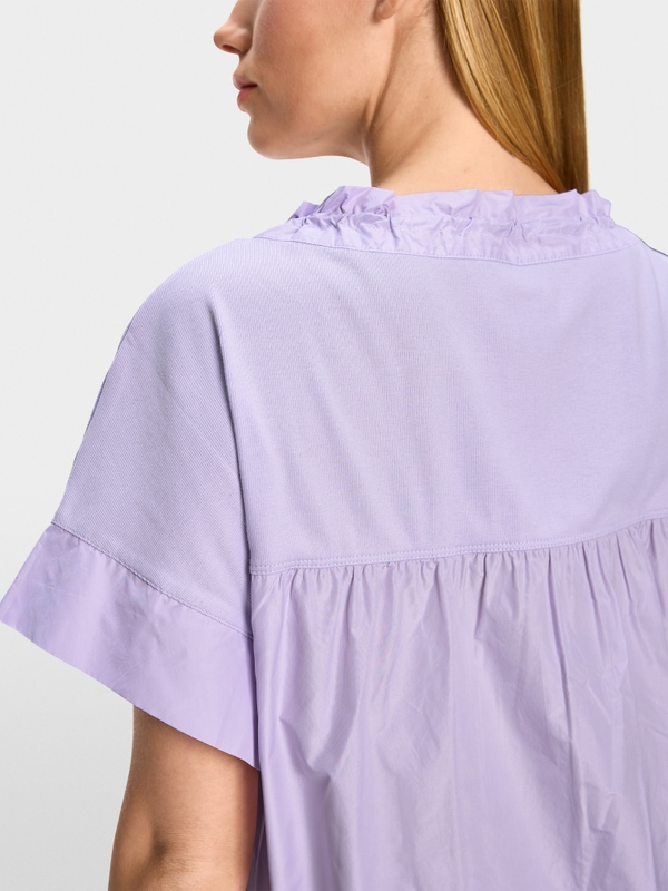 Casual T-shirt with drawstring