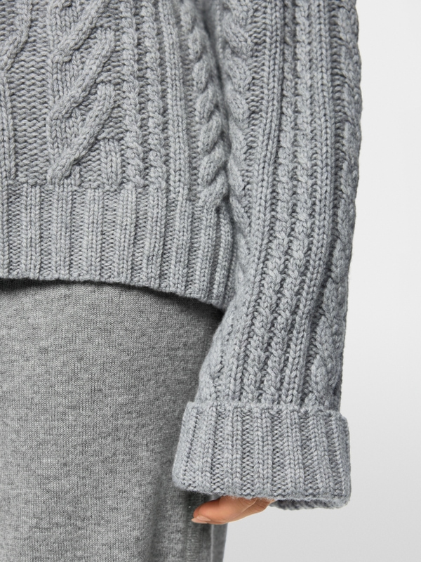 Zopfstrickpullover Knitted in Germany