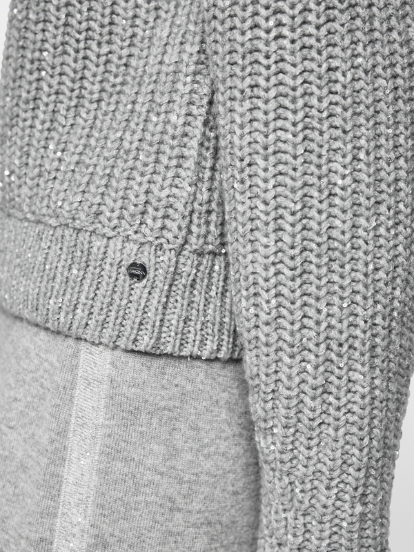 Schimmernder Pullover Knitted in Germany